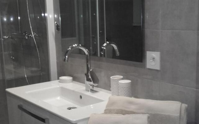 Appartement Aix-les-Bains, 1 pièce, 2 personnes - FR-1-617-3