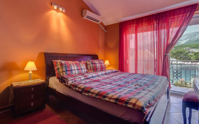Varja Apartments