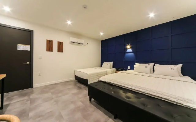 Busan Jaesongdong Hotel Western
