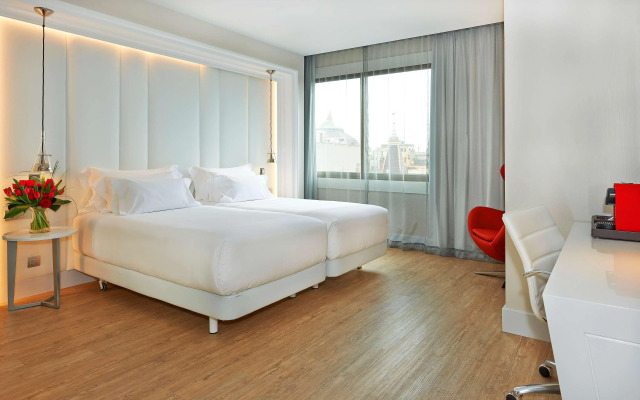 Отель NH Collection Barcelona Gran Calderón