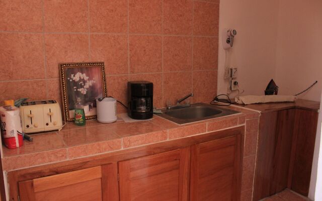 Bachelor Inn Hotel