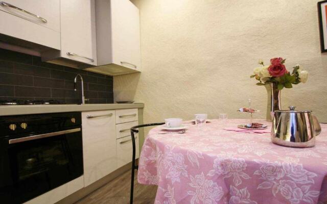 LA PERLA piccolo appartamento in piazza