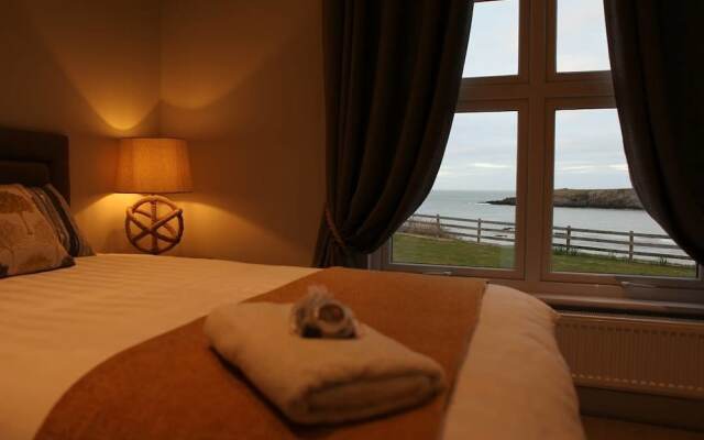 Treddolphin Guest House