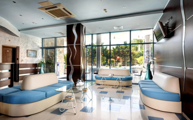 Хотел Блу Бей, Първа линия, Слънчев бряг