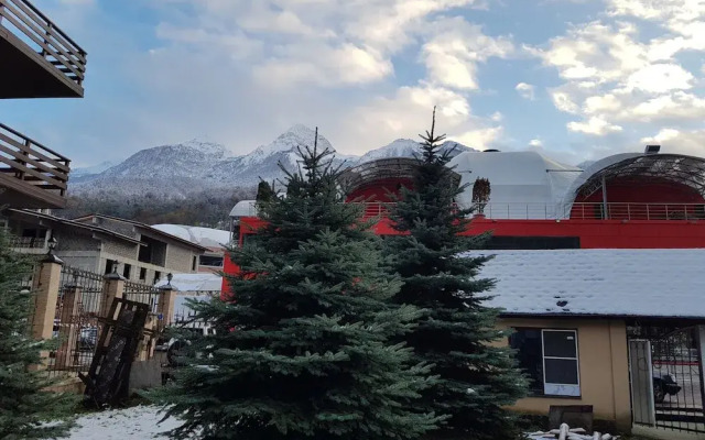 GreenWood Hostel
