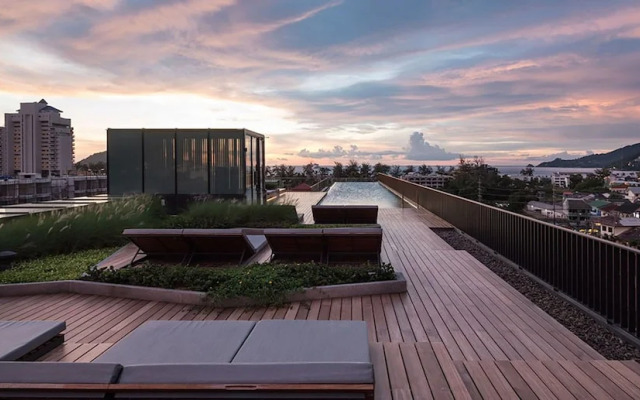 The Deck Condominium by Alexanders