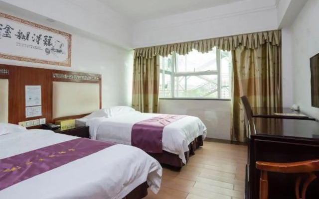Golden Dragon Hotel