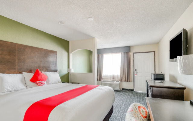 OYO Hotel Rosenberg TX I-69