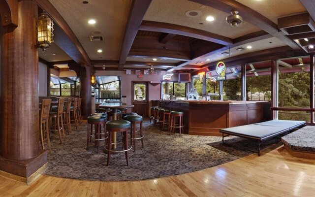 Red Lion Hotel Vancouver at the Quay