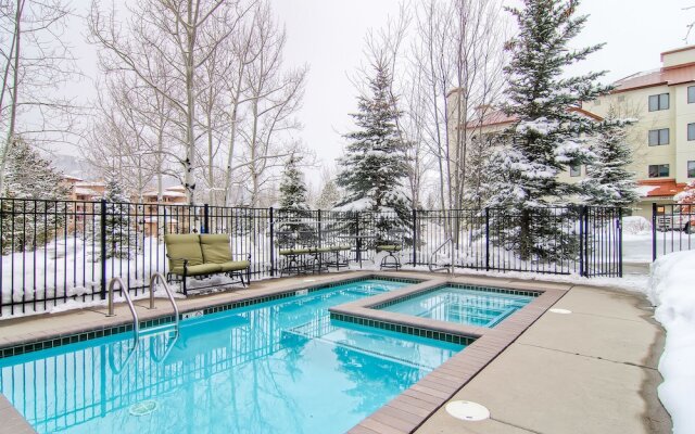 Evergreen Townhomes by Steamboat Resorts