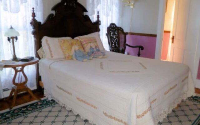 Belle Aire Mansion Guest House