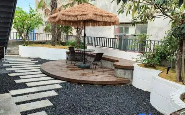 Log Maple Boutique Homestay