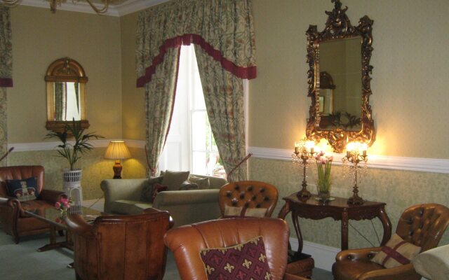 Plas Maenan Country House