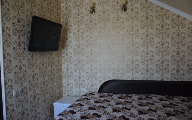 Yuzhanka Guest House (closed)