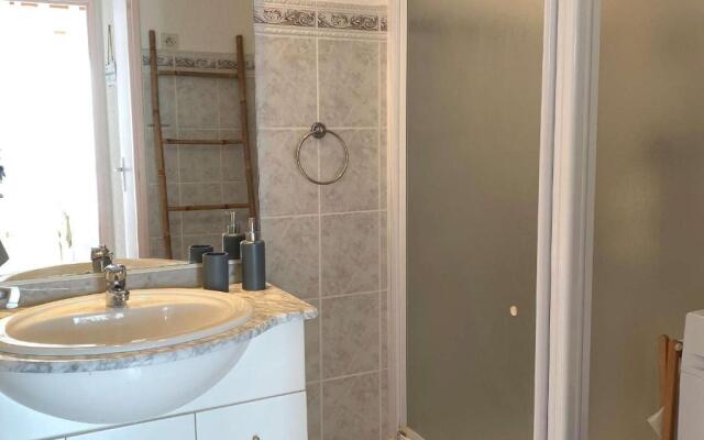 Appartement Balaruc-les-Bains, 2 pièces, 4 personnes - FR-1-553-155