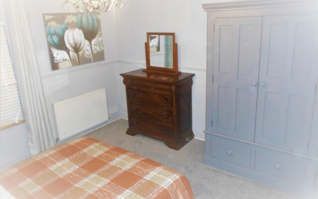 Select Serviced Accommodation - Canal Walk