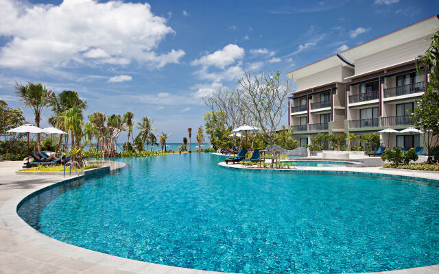 Le Meridien Khao Lak Resort & Spa