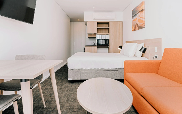 Tom's Court Hotel – Guest Rooms – Adelaide