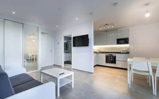 Top Studio With View-hosted by Sweetstay