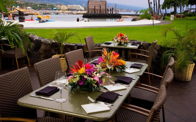 Courtyard by Marriott King Kamehameha's Kona Beach Hotel
