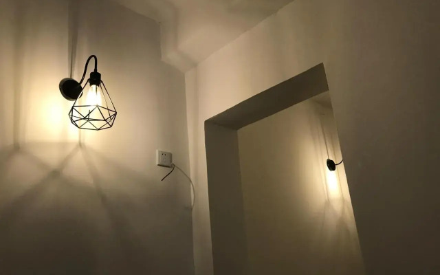 No. 6 Cuobian Hostel