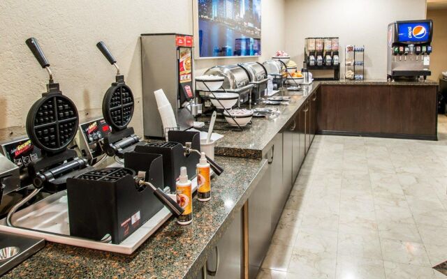 Clarion Inn & Suites Miami International Airport