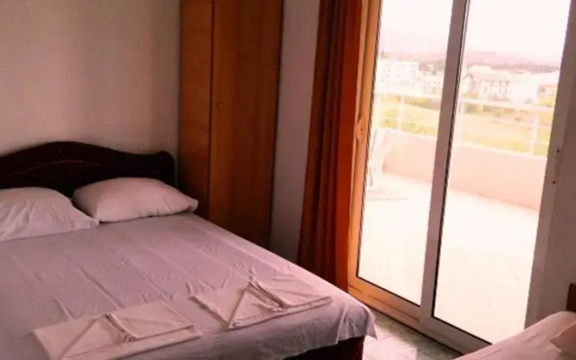 Apartments Llunji