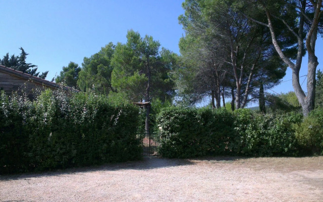 La Petite Maison Sous les Pins
