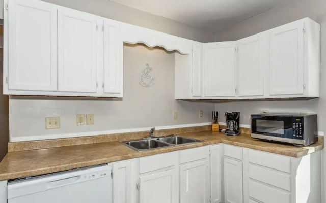 Minutes to the Beach Highlands 4Units