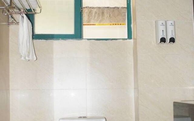 Tian Tian Holiday Hotel