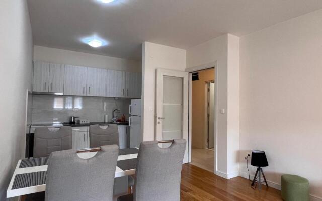 Apartment 79•Central Point