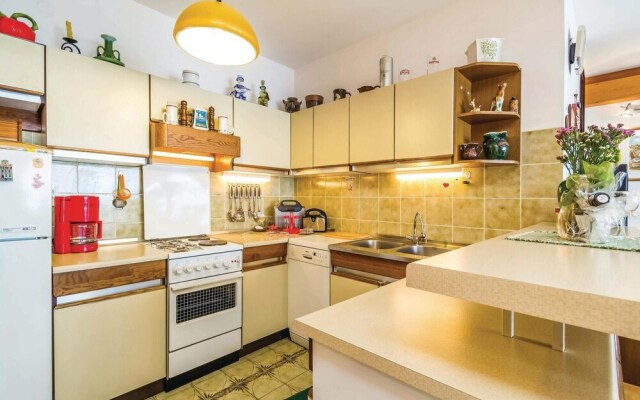 Awesome Home in Kolavici With Wifi and 2 Bedrooms