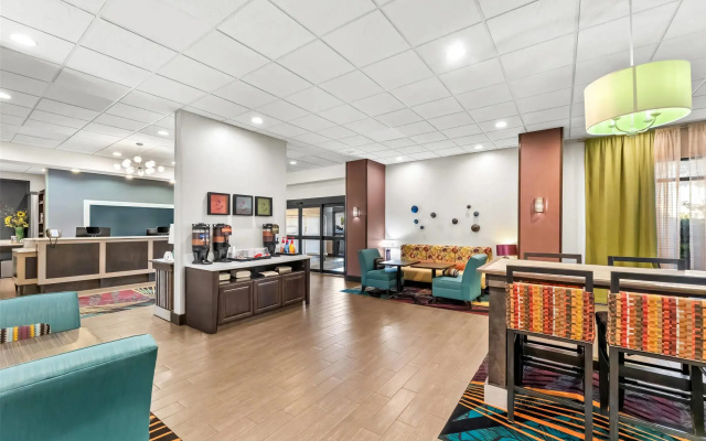Quality Inn - Pratt