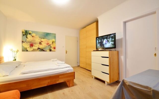 AJO Apartments Central