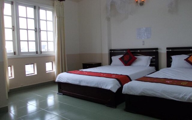 Gold Star Hotel