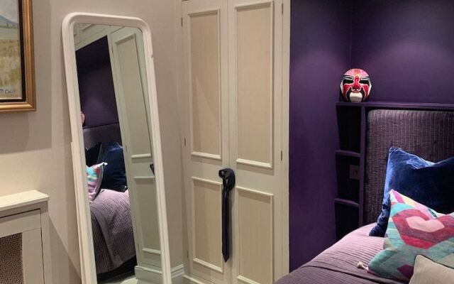 Charming and Full Of Character Apartment