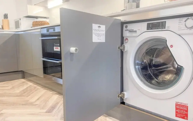 Stylish Westgate-on-sea Haven Near Beach By Adliv