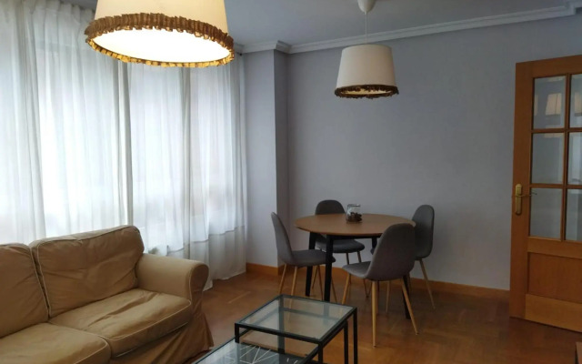 Céntrico apartamento en Oviedo con parking y wifi