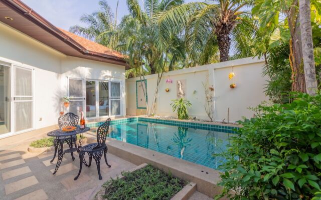 2 Bed Majestic Villa Near Beach