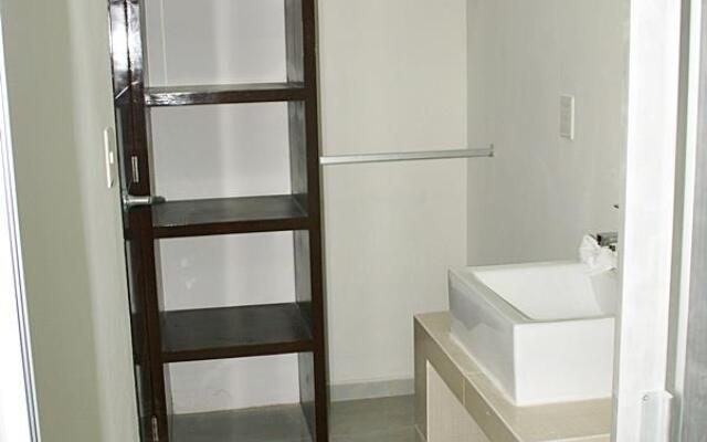 Tropical Casa Blanca Youth & Chic Hotel