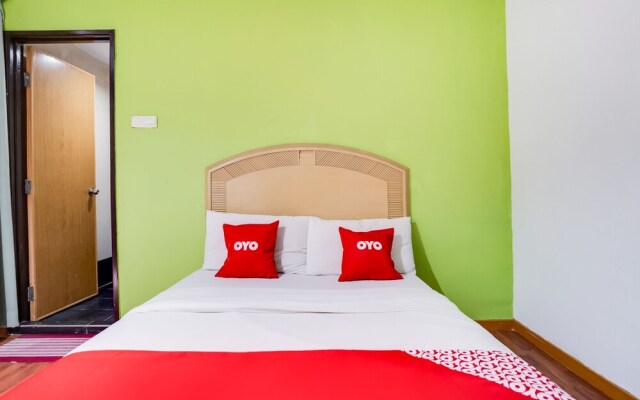 Bjorn Hotel by OYO Rooms