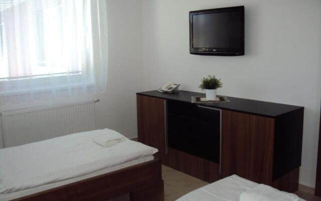 Motel Senec