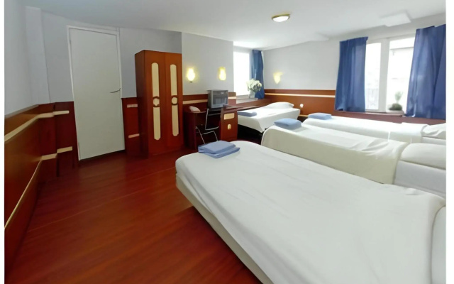 Hotel Manofa