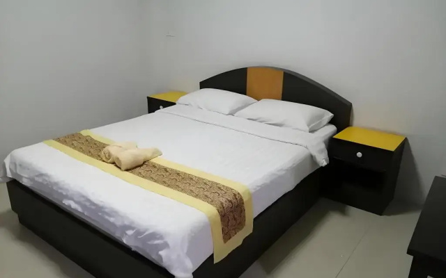 Charoen Apartment Trang