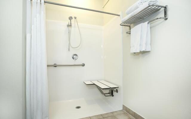 Kalamazoo Hotel and Suites