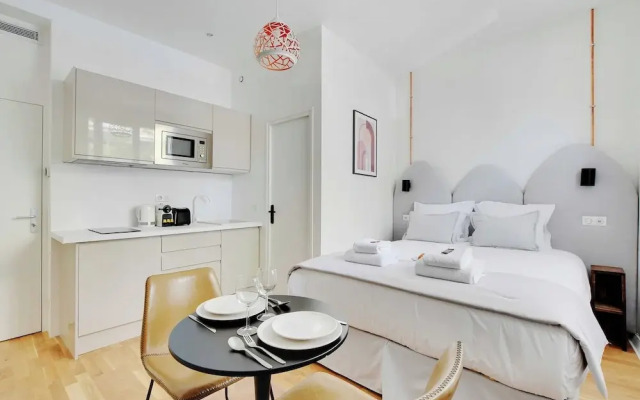 Cute Studio in Eclectic 18th District - 1