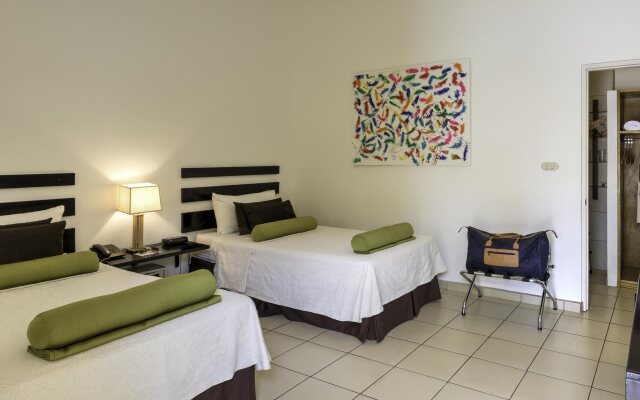 Seis Playas Hotel
