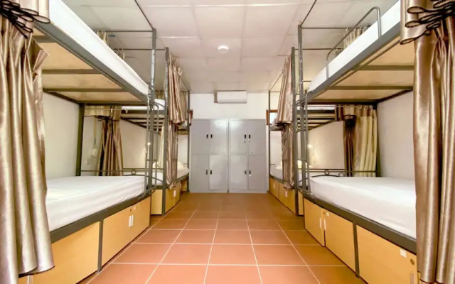 Quoc Khanh Bamboo Homestay - Hostel