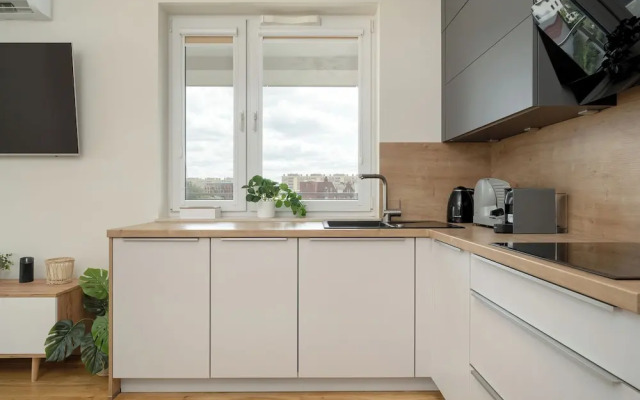 Spacious Apartment for 6 by Renters