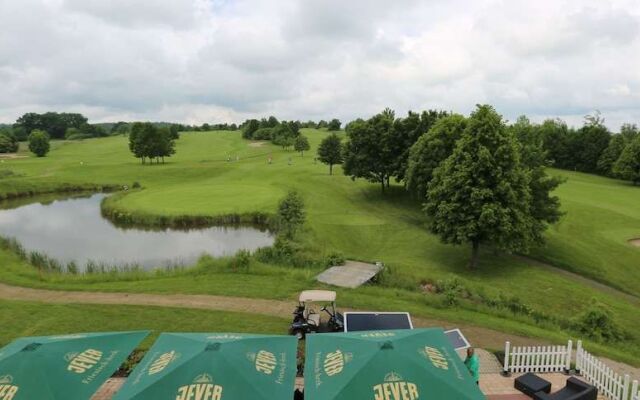 Apartments Golfpark Schlossgut Sickendorf